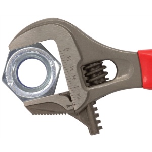 2-in-1 Wide Mouth Adjustable Spanner Pipe Wrench Opens Up To 38mm